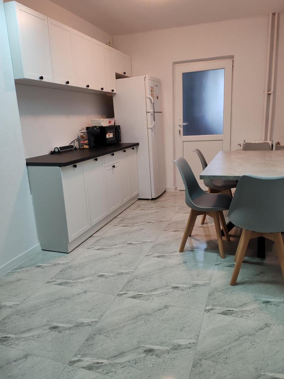 Garsoniera G3 Apartment Craiova Exterior photo