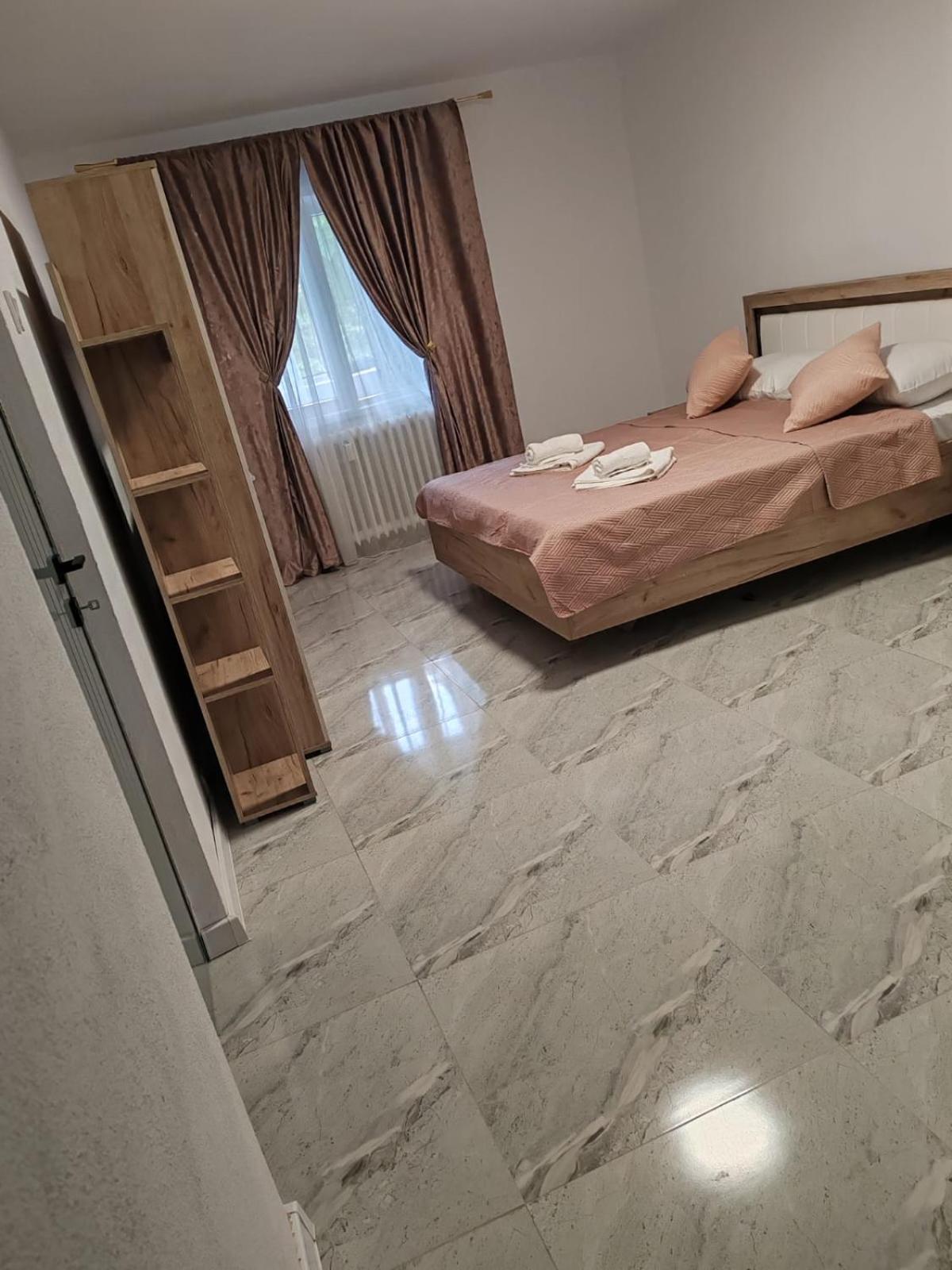 Garsoniera G3 Apartment Craiova Exterior photo
