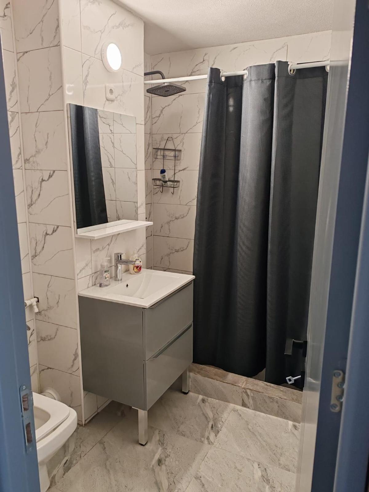 Garsoniera G3 Apartment Craiova Exterior photo